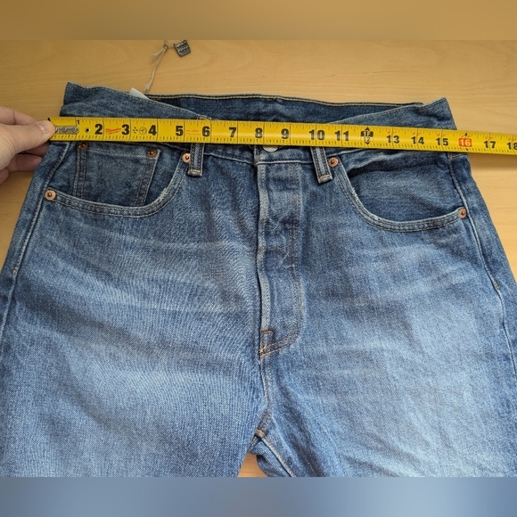 Levi's 501 Men jeans short 100% cotton size 30 in great used condition - Picture 7 of 12